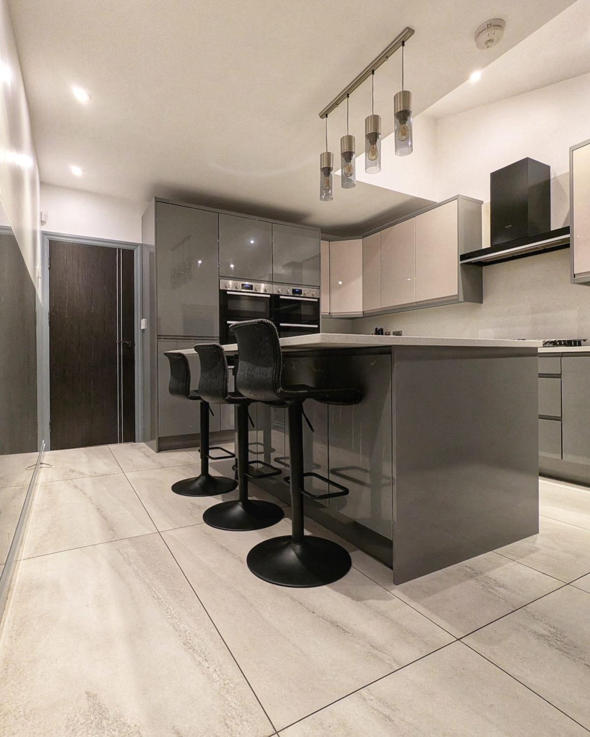 Beautiful 5 Bedroom Home Sleeps 12 People In מנצ'סטר מראה חיצוני תמונה