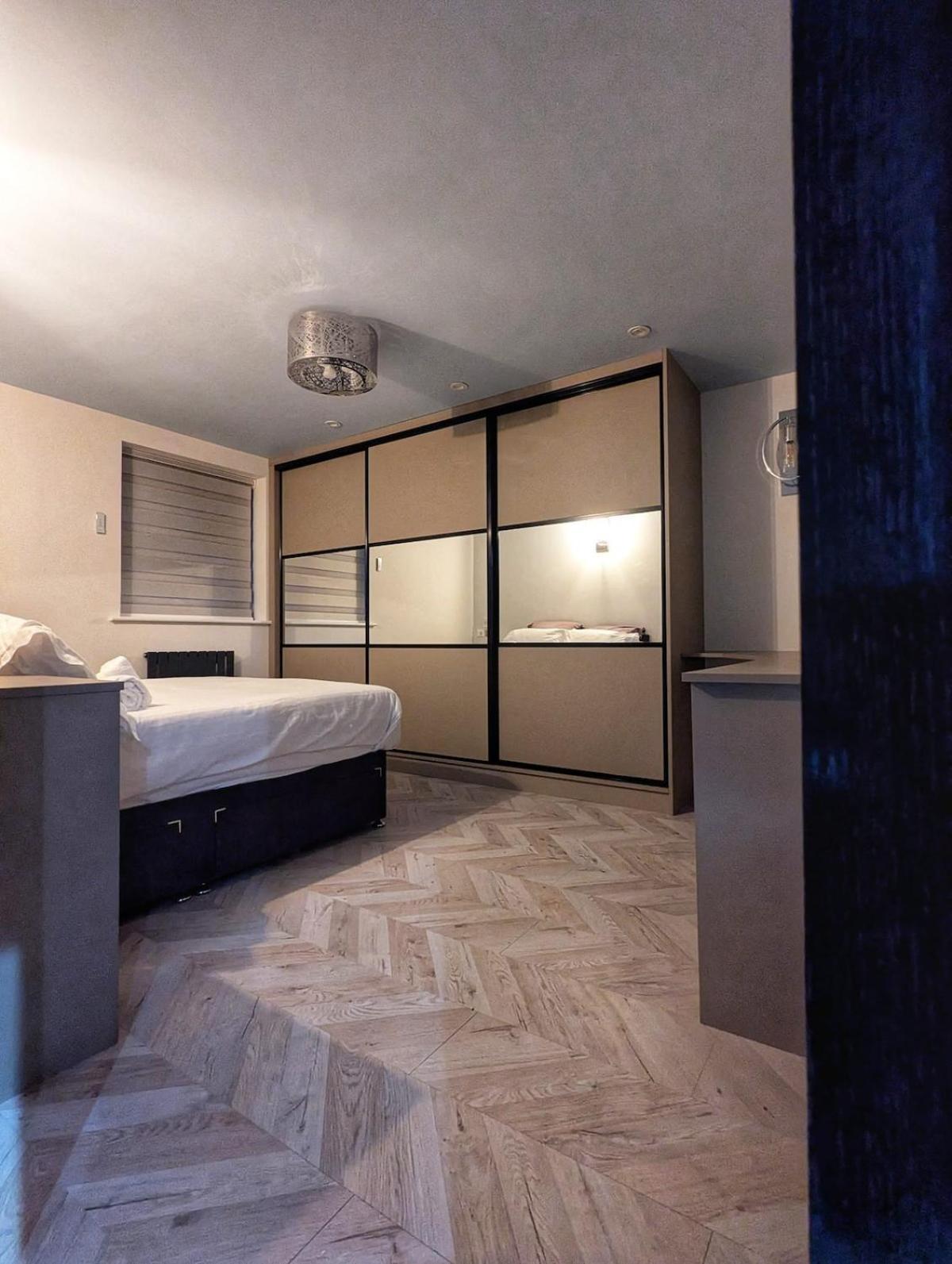 Beautiful 5 Bedroom Home Sleeps 12 People In מנצ'סטר מראה חיצוני תמונה